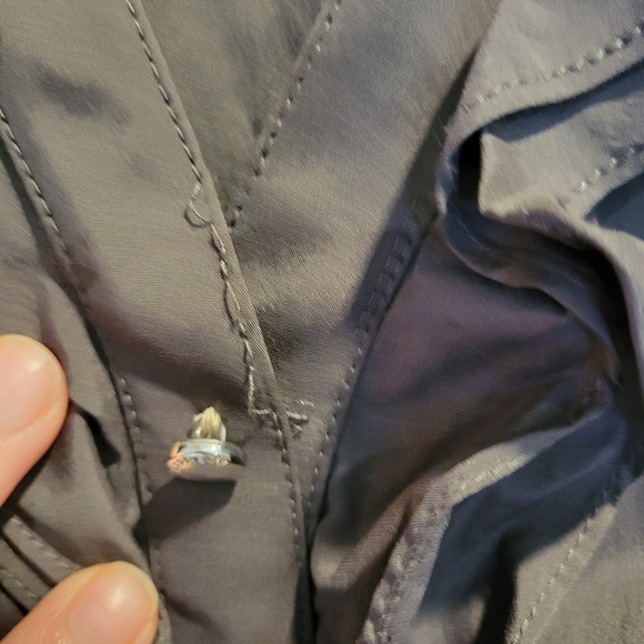 Express Button-Up Blouse - Picture 2 of 4